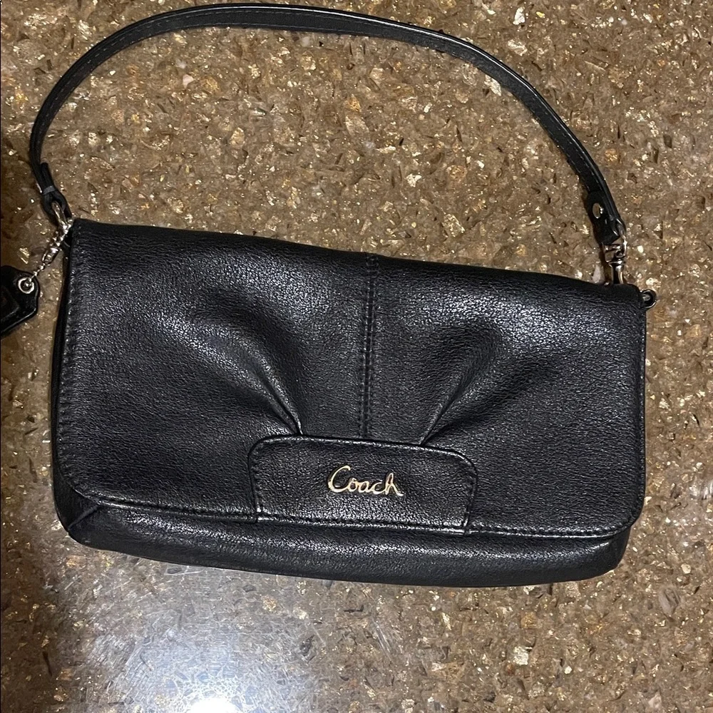 Coach Black Leather Shoulder Bag - Picture 2 of 6